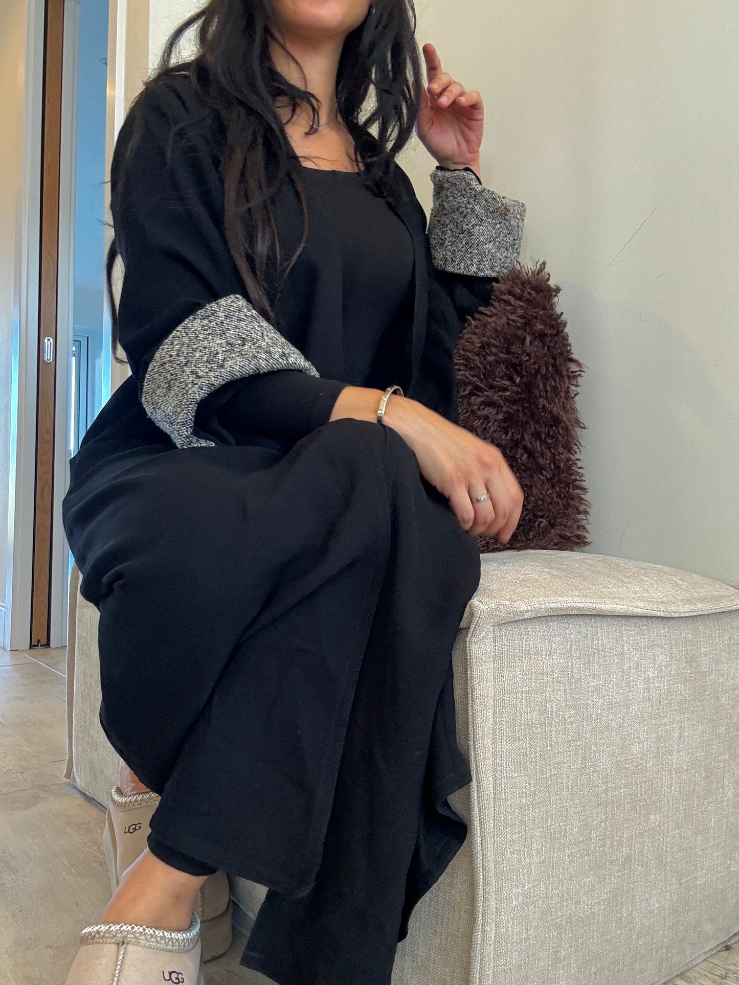 The Classic Snug Abaya - RULACOUTURE